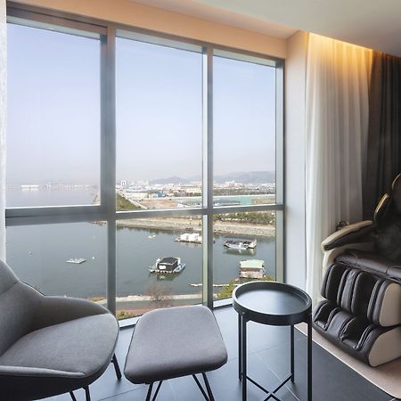 Brown-Dot Hotel Shinho Busan Extérieur photo